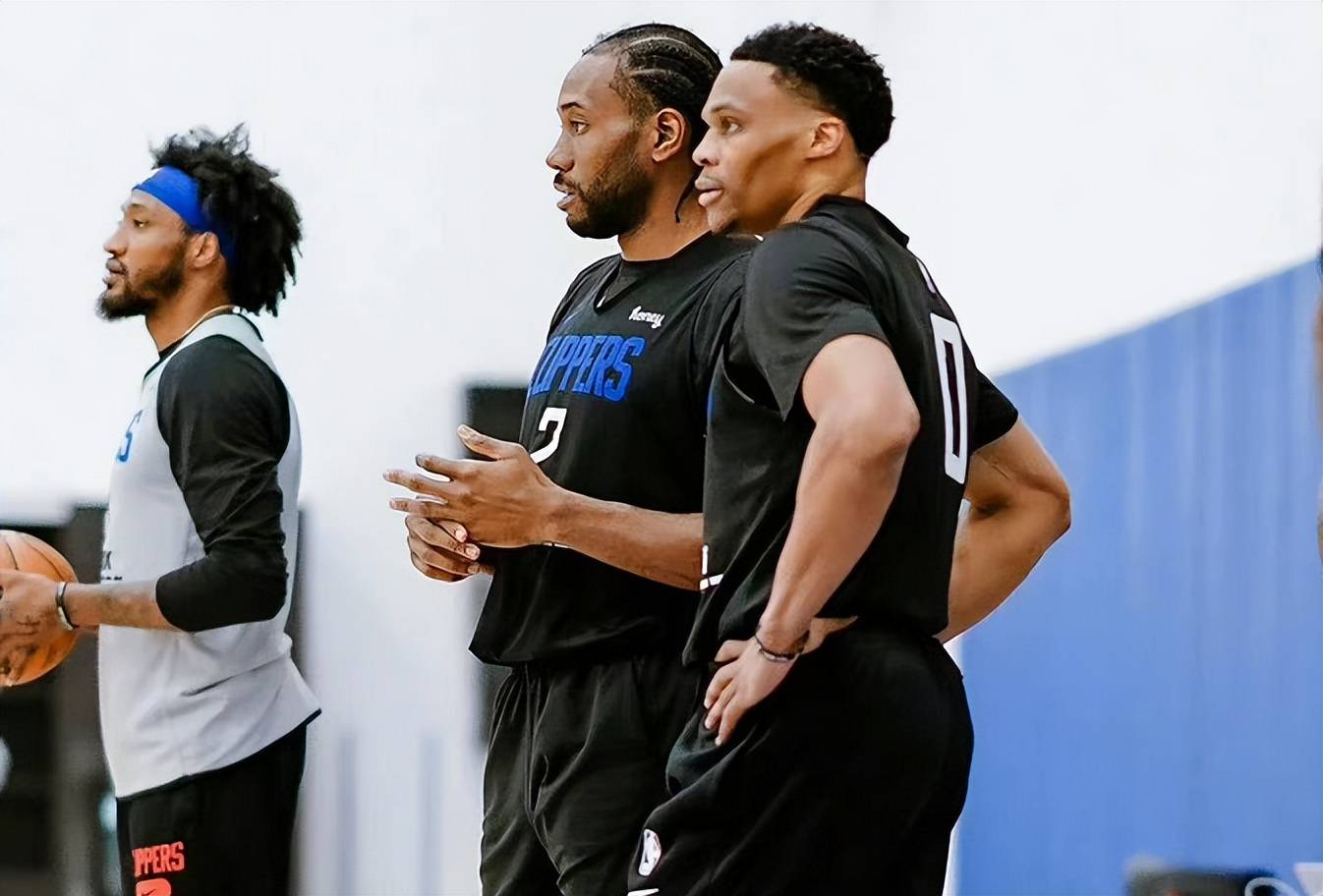 赛地聚焦：NBA季后赛窗口期热度飙升，费城76人强势反弹，更衣室稳定，资深球员宣示担当的简单介绍-爱游戏