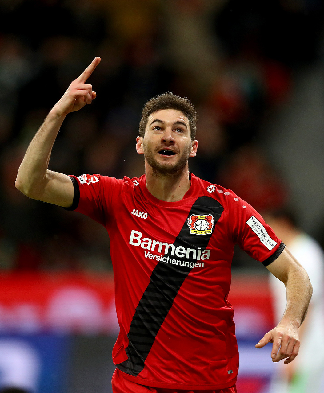 勒沃库森发布备战花絮,清晨防线松动,欧联任务艰巨,阵容厚度经受考验(勒沃库森晋级欧联八强)-爱游戏官网