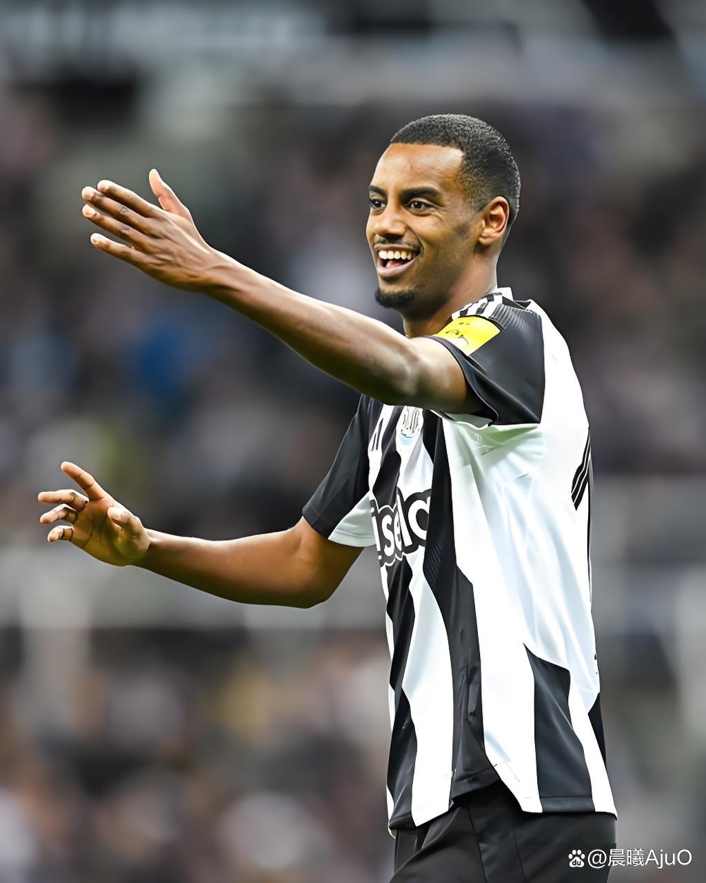 关于利物浦训练开放日，转会期主帅复盘引欢呼，亚冠在即，训练强度明显提升的信息-爱游戏体育下载